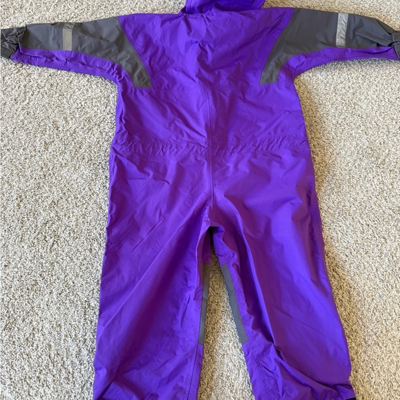 NWT 5T OAKI Kids One Piece Rain Trail Suit - Purple hooded and waterproof! - Picture 3 of 5